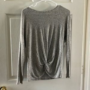 Long sleeve front knot shirt